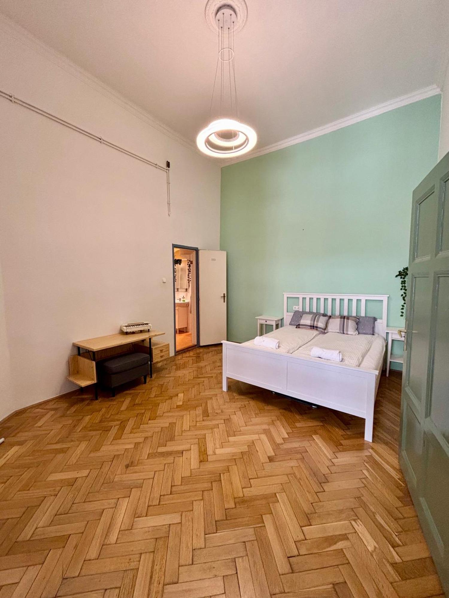 Orza Budapeszt